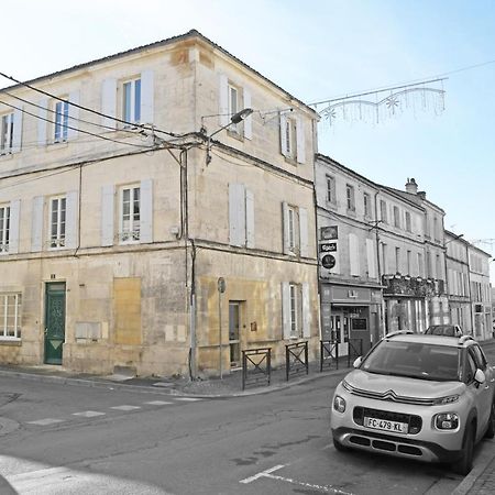 T2 Avec Verriere Situe En Hyper Centre Avec Wifi, Linge, Draps, Savons Et Serviettes Fournis Cognac Kültér fotó