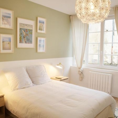 T2 Avec Verriere Situe En Hyper Centre Avec Wifi, Linge, Draps, Savons Et Serviettes Fournis Cognac Kültér fotó